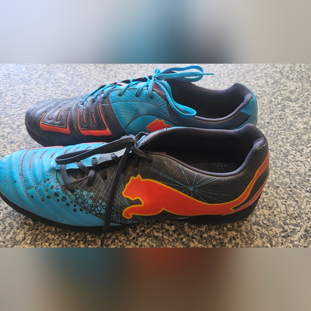 Puma Turquoise and Black Indoor Soccer Sports Cleats Size 14 Mens. *Gently WORN
